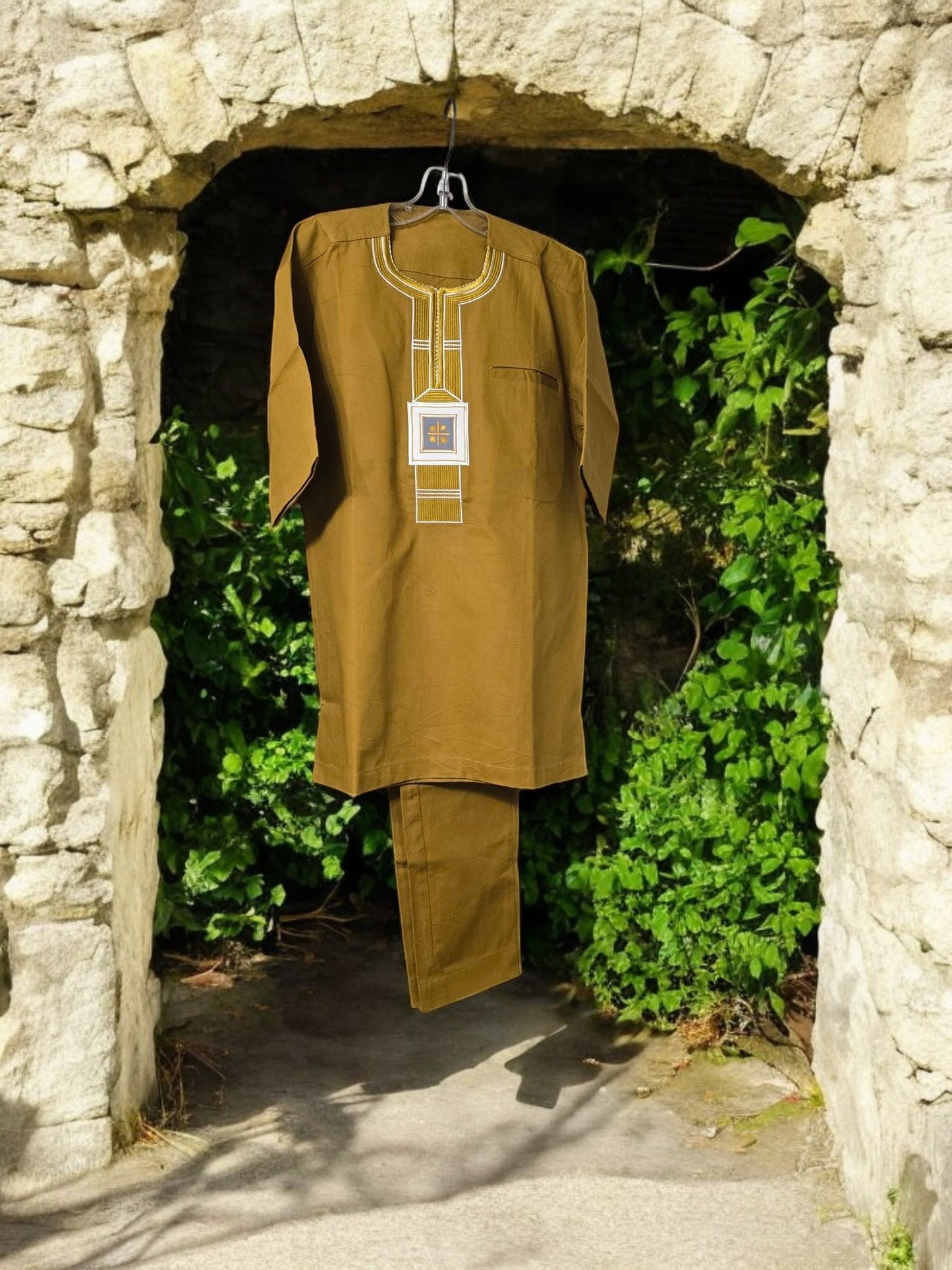 2-Piece Men Outfit (2XL)